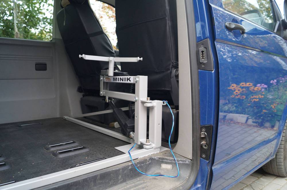 Подъёмник для перемещения больных в автобус