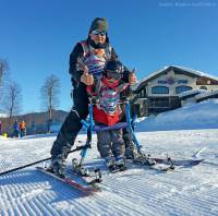 А на Кузбассе дети, больные ДЦП, осваивают новое лечение… с помощью горных лыж